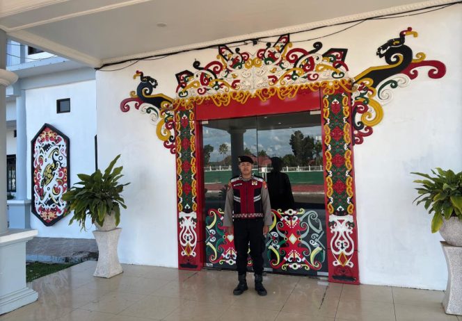 
					Patroli Siang, Satsampata Polres Mura Sambang Kantor Pemda