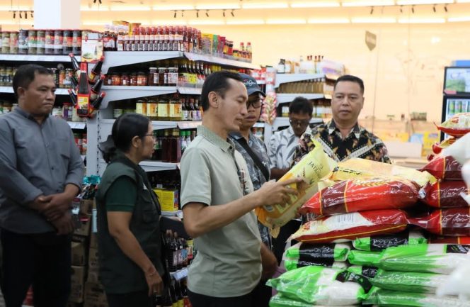 
					Pengawasan Rutin, Satgas Saber Pangan Polda Bali Sidak Harga 14 untuk Masyarakat