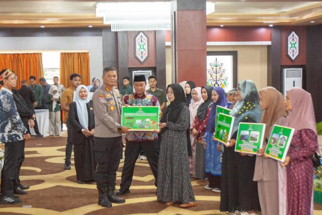 
					Hadiri Pelantikan Pimpinan Baznas Kalteng Periode 2025-2026, Dirbinmas: Polda Kalteng Dukung Kesejahteraan Masyarakat Melalui Peran Baznas