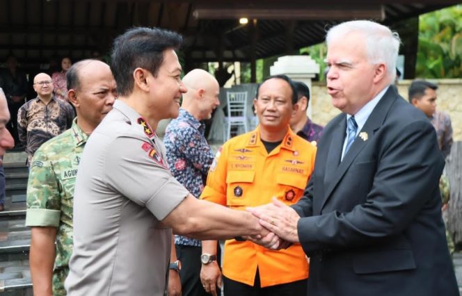 
					Kapolda Bali Hadiri Peresmian Kantor U.S. Consular Agency Bali