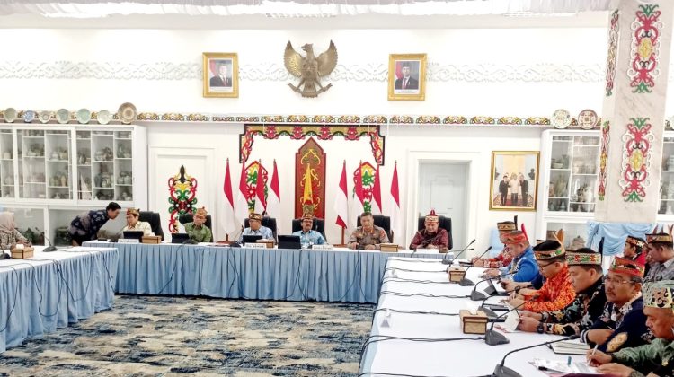 Hadiri Rakor Program KHBS, Dirbinmas Polda Kalteng Sampaikan Kesiapan Bhabinkamtibmas Mengawal Dan Mengawasi Penyaluran Kartu Huma Betang Kepada Masyarakat Berhak Menerimanya