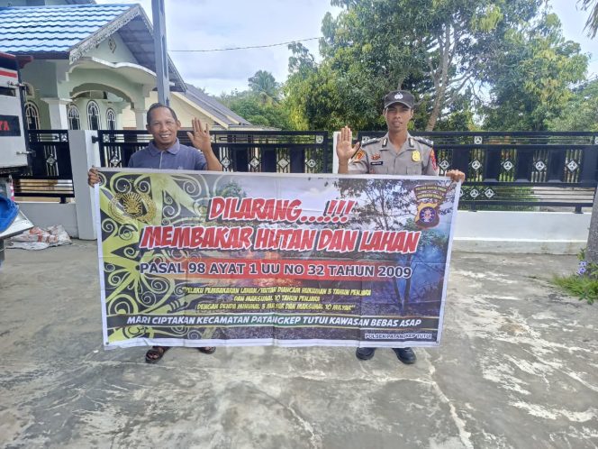 
					*Cegah Karhutla, Polsek Patangkep Tutui Intensifkan Sosialisasi Larangan Membakar Lahan di Desa Kambitin*