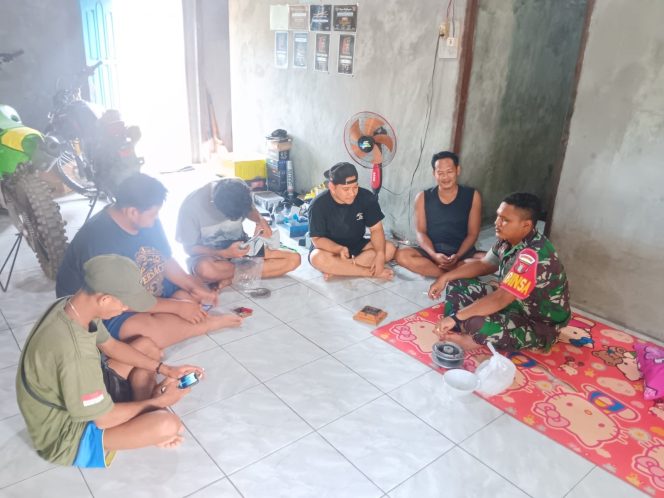 
					Babinsa Koramil 1015-12/Seruyan Tengah jalin Komunikasi Sosialisasi Bersama Warga Binaan