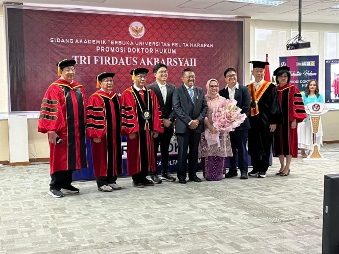 
					Gelar Doktor Tri Firdaus Akbarsyah.S.H., M.K : Kontribusi untuk Bangsa dan Negara