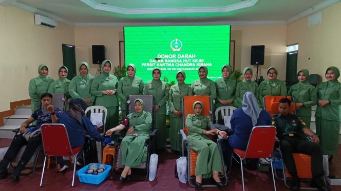 
					Sambut HUT Persit Ke 80,Korem 102/Pjg Bersama Kodim 1015/Sampit Gelar Bakti Sosial Donor Darah