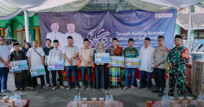 
					Tarling Bupati Karawang di Masjid Jami Al Huda Cariumulya