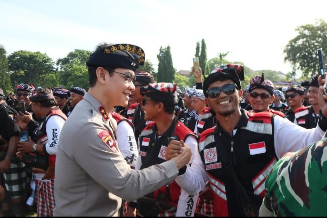 
					Kapolda Bali Hadiri Gelar Agung Pecalang Bali Tahun 2026