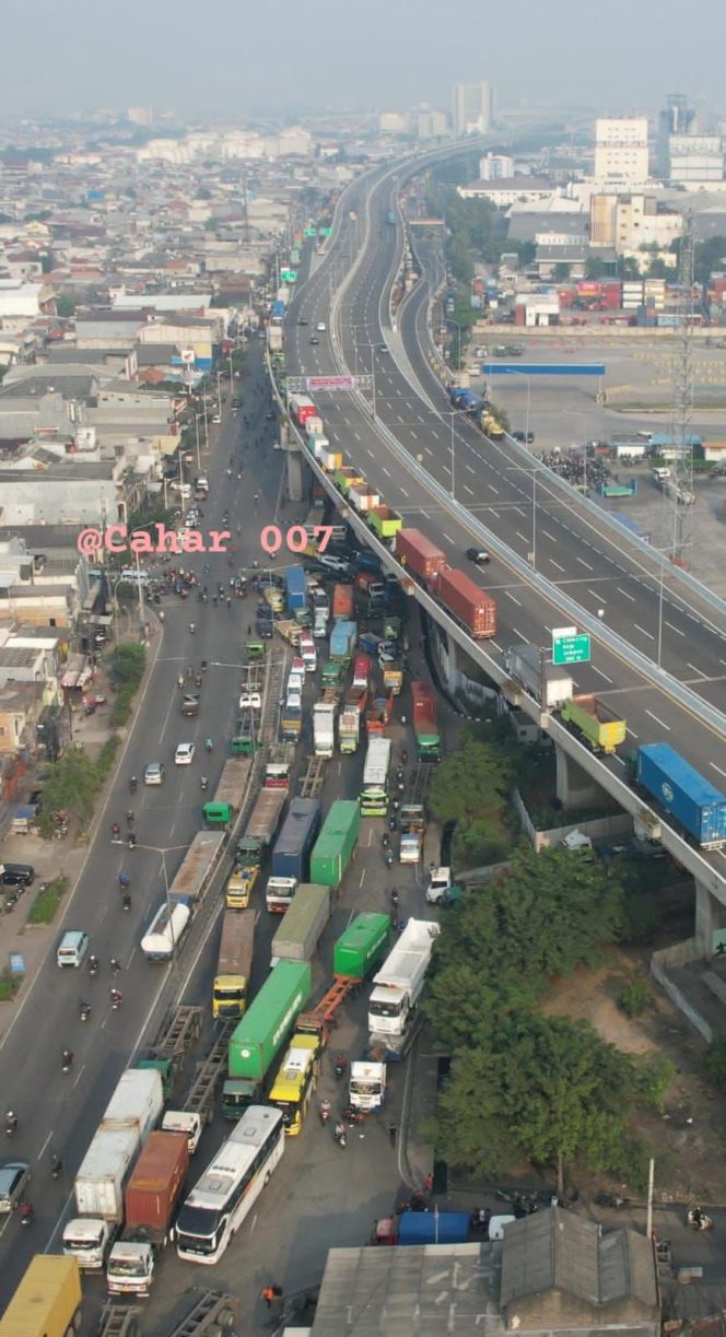 
					Warga Jakarta Utara Tewas Terlindas Truk Kontainer, A-JUM: Pelindo dan Pramono Bungkam