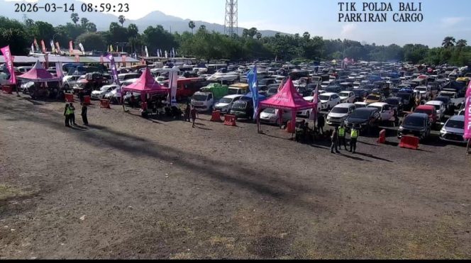 
					Polda Bali Bergerak Cepat Urai Antrean 10 Kilometer di Gilimanuk Saat Puncak Arus Mudik