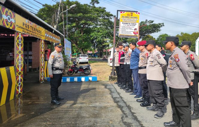 
					Personel Pos Terpadu Polres Murung Raya Siaga Amankan Operasi Ketupat Telabang 2026