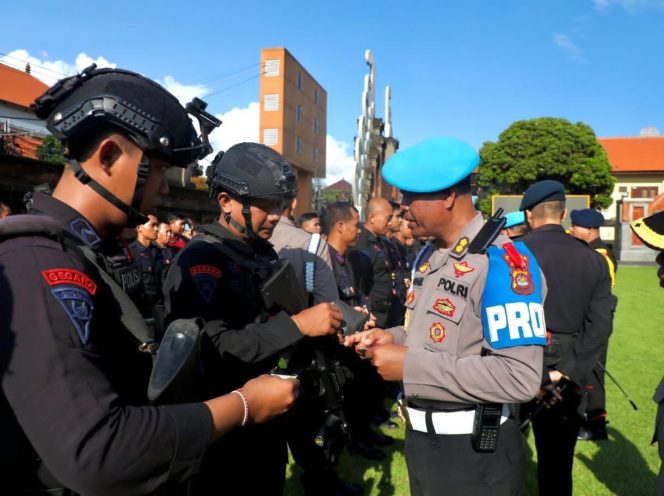 
					Propam Polda Bali Pastikan Personel Ops Ketupat Jadi Teladan