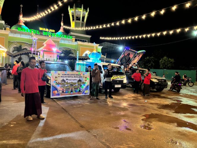 
					POLSEK SERUYAN TENGAH SIAGAKAN PERSONEL, PAWAI TAKBIRAN DESA BATU AGUNG BERLANGSUNG AMAN