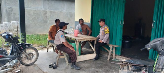 
					Jaga Keamanan Lingkungan, Polsek Balai Riam Rutinkan Patroli KRYD Pagi Hari