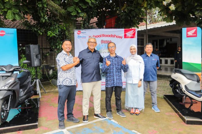 
					SMAN 22 Kota Bandung Didorong Jadi Pelopor Pelajar Tertib Berkendara