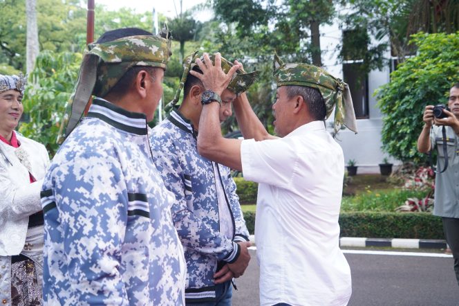 
					Baraya Maung Parahyangan Gelar Silaturahmi dan Halal Bihalal di Kodam III Siliwangi