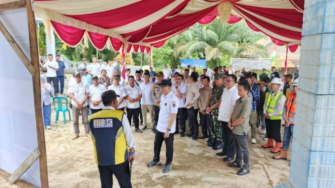 
					Warga Rebang Tangkas Sumringah, Perbaikan Jalan Kasui – Air Ringkih Resmi Dimulai