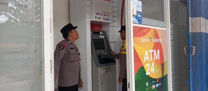 
					Patroli objek vital ke bank BPD Rutin dilakukan Personil Polsek Kapuas tengah.