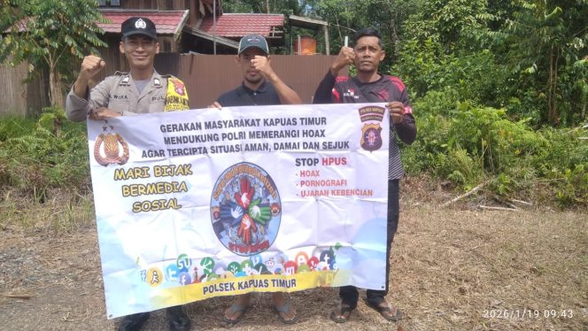 
					Putus Penyebaran Berita Hoax, Polsek Kapuas Timur Sampaikan Stop Hoax Kepada Warga Masyarakat dan Bijak dalam Menerima dan Menyampaikan Informasi