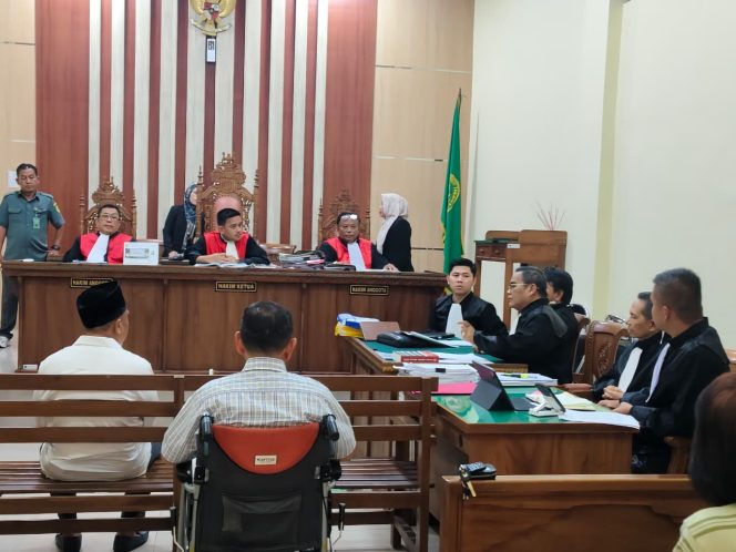 
					Kuasa Hukum Nilai Kerugian Negara Dalam Kasus Tanah Kemenag Tak Valid, Dakwaan Disebut Obscuur Libel