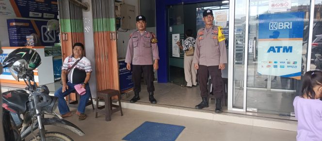 
					Personil Polsek laksanakan Patroli Rutin ke bank BRI unit Pujon.