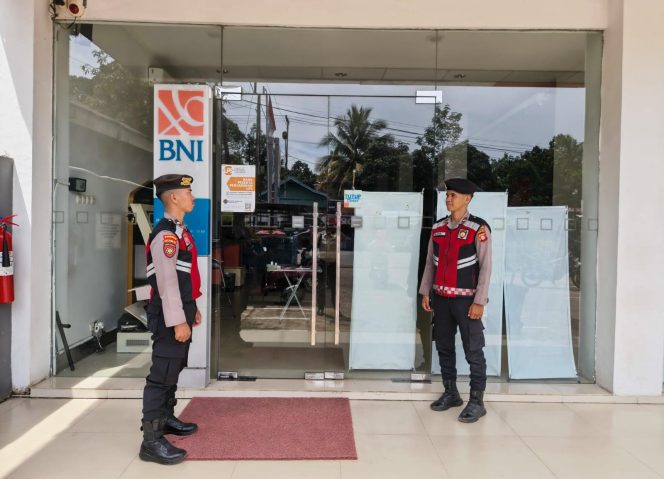 
					Satsamapta Murung Raya Sambangi Bank BNI Antisipasi Gangguan Kamtibmas