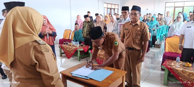 
					Pelantikan dan Alih Jabatan Perangkat Desa Gewok Berlangsung Khidmat, Pelepasan Purnabakti Sekdes Haru Penuh Makna