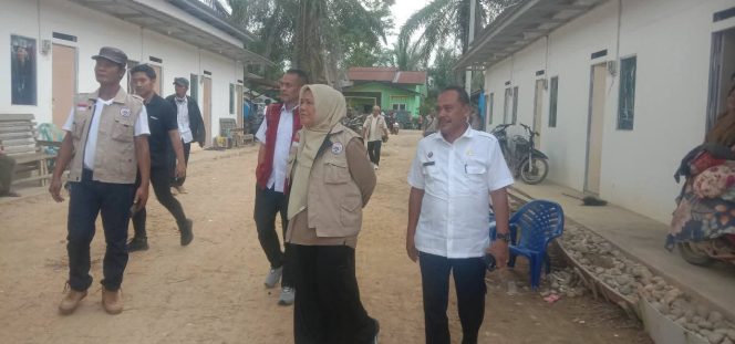 
					Plt. Sekda Aceh Tamiang Sambut Kunker anggota DPR- RI Komisi VIII, Salurkan Bantuan bagi Masyarakat Terdampak Bencana