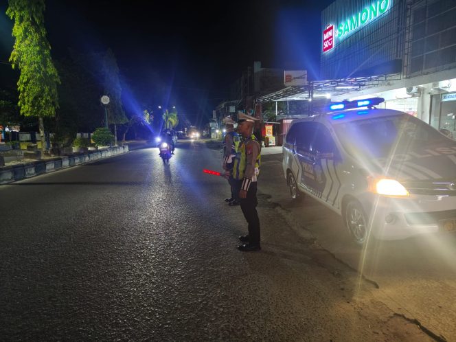 
					Saat Rotator Menyala, Sampit Terjaga: Satlantas Polres Kotim Intensifkan Blue Light Patrol