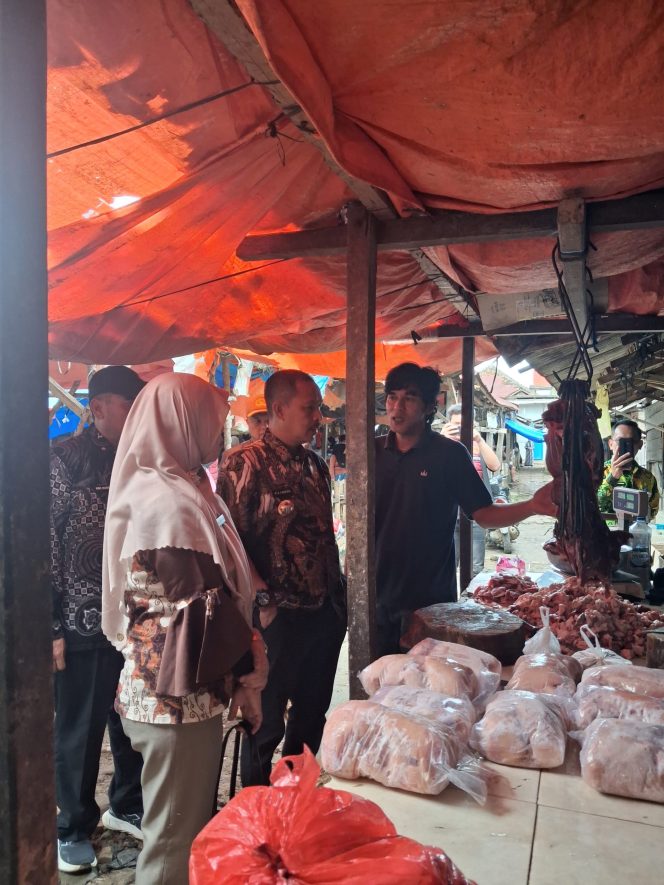 
					Menjelang Idul Adha, Harga Bapokting di Way Kanan Relatif Stabil