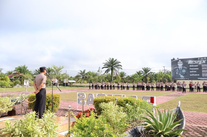 
					Pimpin Apel Perdana, Ini Arahan Tegas Wakapolres Barsel Kompol Muh. Fadholin, S.H.