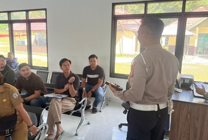 
					Polantas Menyapa Jadi Jembatan Komunikasi Satlantas Polres Mura dengan Masyarakat