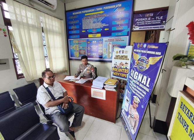 
					Satlantas Polres Murung Raya Melalui Program Polantas Menyapa, Perkuat Layanan Humanis di Samsat