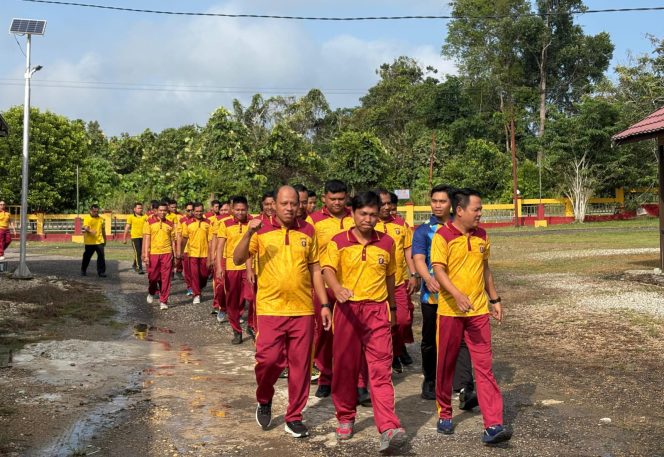 
					Tingkatkan Fisik, Polres Murung Raya Olahraga Pagi Bersama