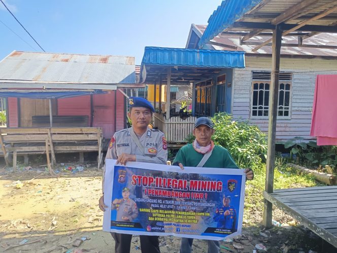 
					Satpolairud Polres Kapuas Laksanakan Patroli Perairan, Beri Imbauan Stop Penambangan Liar Di DAS Kapuas