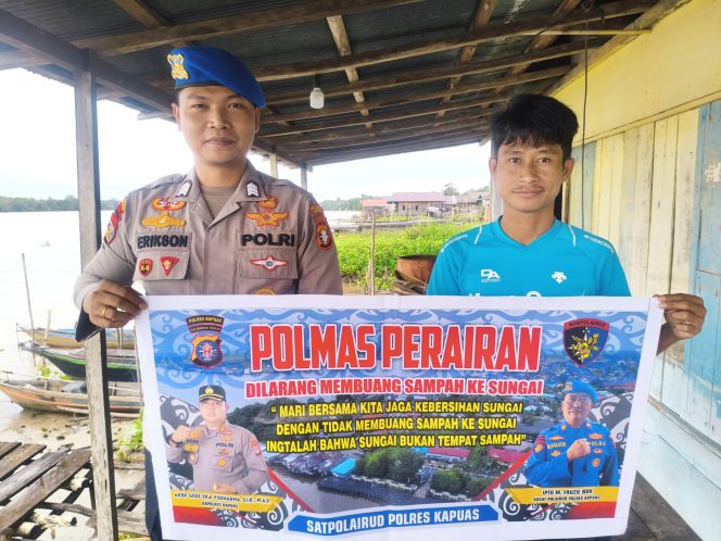 
					Tingkatkan Kesadaran Kebersihan Lingkungan, Satpolairud Imbau Masyarakat Pesisir Untuk Tidak Membuang Sampah Ke Sungai