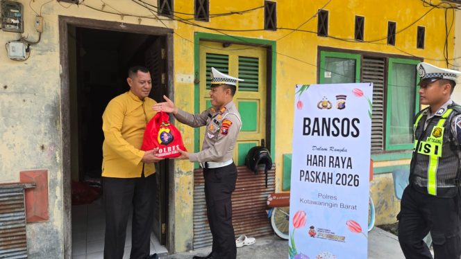 
					Peduli Sesama, Polres Kotawaringin Barat Gelar Bantuan Sosial Peringati Hari Paskah ‎