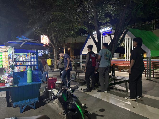 
					Jaga Stabilitas Kamtibmas, Polres Barito Utara Intensifkan Patroli Tengah Malam di Jantung Kota Muara Teweh