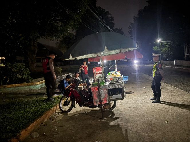 
					Sosialisasi kamtibmas di ruang publik, ajak warga jaga keamanan bersama.