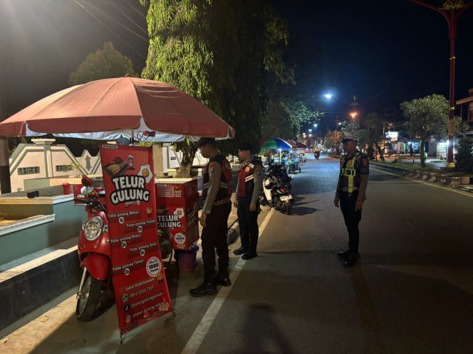 
					Satsamapta Bartim Sosialisasi Kamtibmas di Trotoar SDN-3