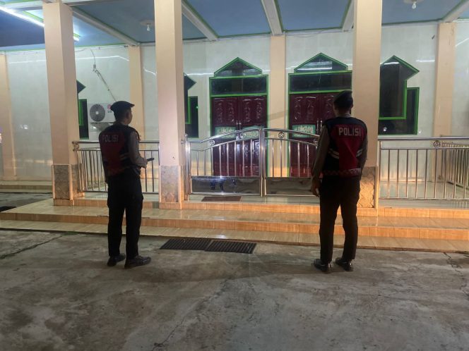 
					Observasi Pasca Lebaran, Satsamapta Bartim Amankan Mesjid Arrahman