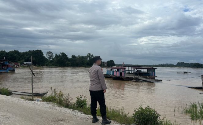 
					Level Air DAS Kahayan Normal, Polsek Sepang Beri Rasa Tenang bagi Masyarakat Sepang Simin