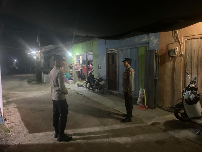 
					Hadirkan Rasa Aman di Malam Hari, Polsek Sepang Intensifkan Patroli dan Cooling System di Sepang Simin