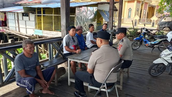 
					PATROLI SAMBANG MASYARAKAT SATBINMAS POLRES SERUYAN, SOSIALISASIKAN CALL CENTER 110