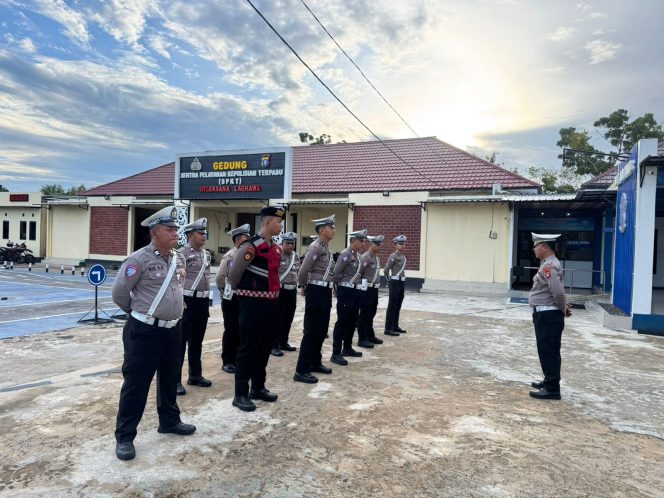 
					Satlantas Polres Seruyan Laksanakan Apel Pagi dan Gatur Lalin, Arus Lalu Lintas Lancar