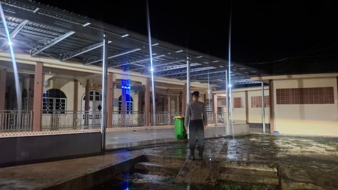 
					Satsamapta Polres Bartim Patroli Mako Sasar Masjid Al-Harist