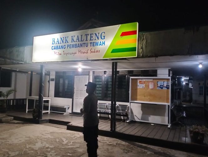 
					Hadirkan Rasa Aman, Langkah Humanis Polsek Tewah Melalui Patroli Dialogis