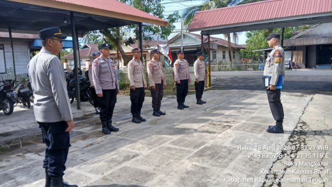 
					Pelaksanaan Apel Pagi Polsek Kapuas Barat Polres Kapuas