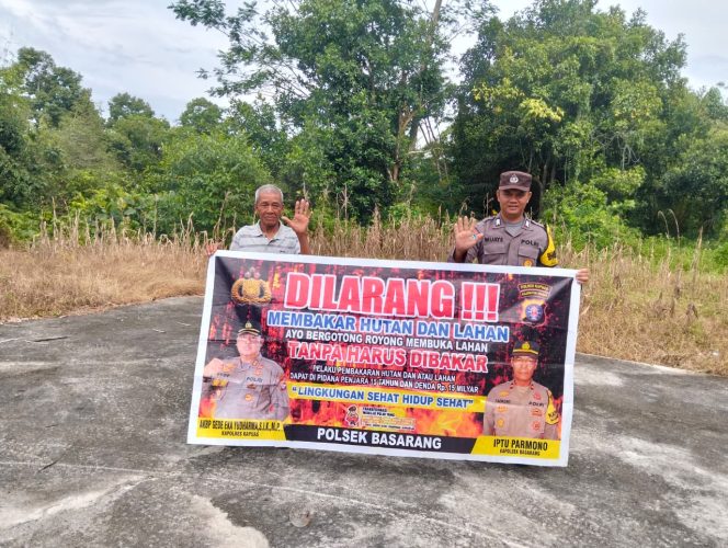 
					Cegah Terjadinya Karhutla, Anggota Polsek Basarang Lakukan Sosialisasi Secara Rutin