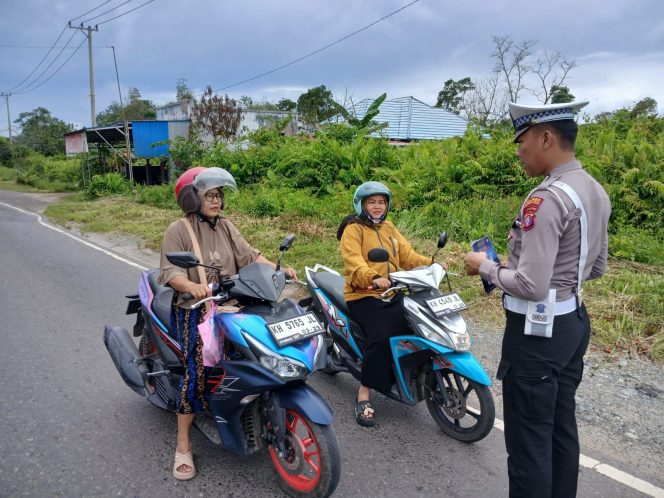 
					Sat Lantas Polres Pulang Pisau Berikan Himbauan Kamseltibcarlantas kepada Pengendara