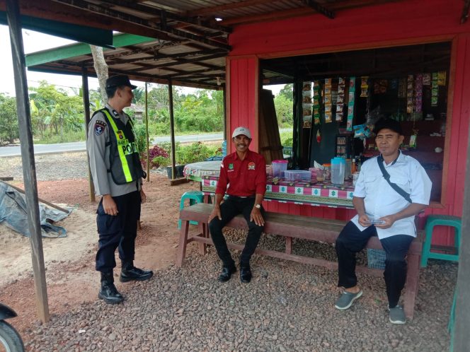 
					PERSONIL POLSEK PULAU PETAK LAKSANAKAN PATROLI DIALOGIS KE DESA-DESA WILAYAH KECAMATAN PULAU PETAK